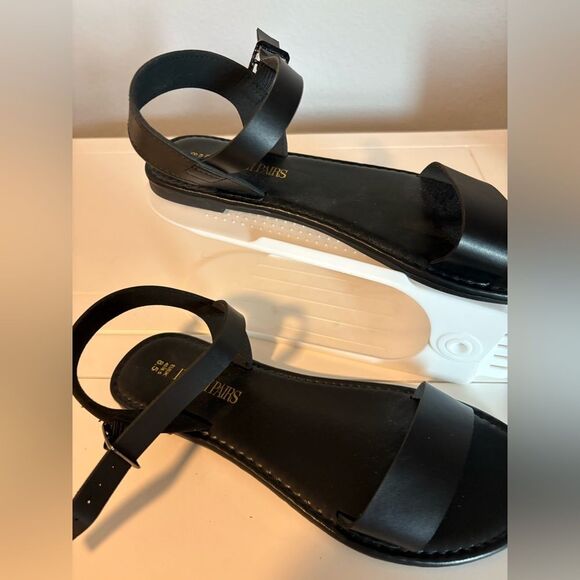 Dream Pairs Black Sandals - 8-1/2 - Picture 5 of 5